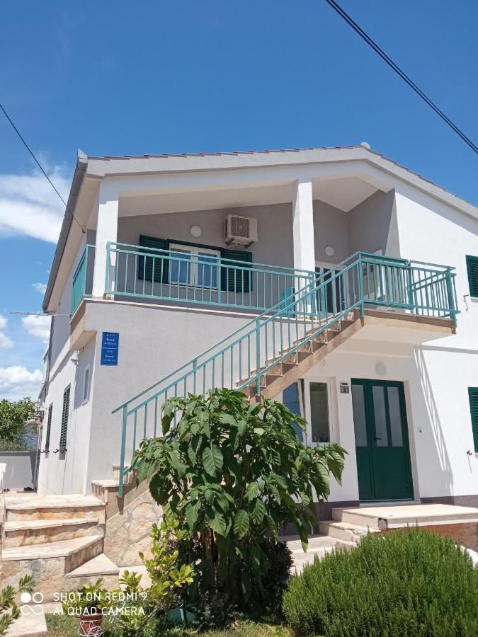 Vila Rosanda 슬라티네 외부 사진